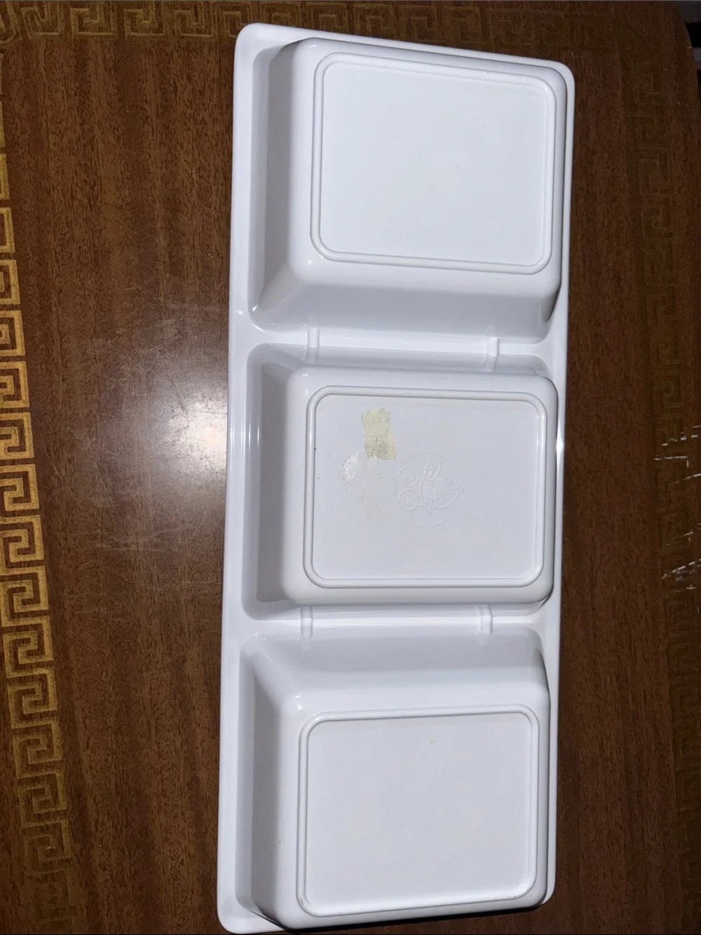Disney triple compartment